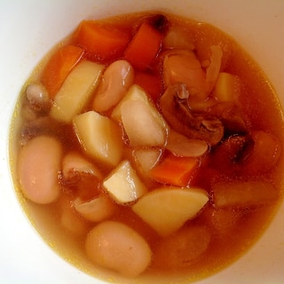 白インゲン豆とマッシュルームの野菜スープ